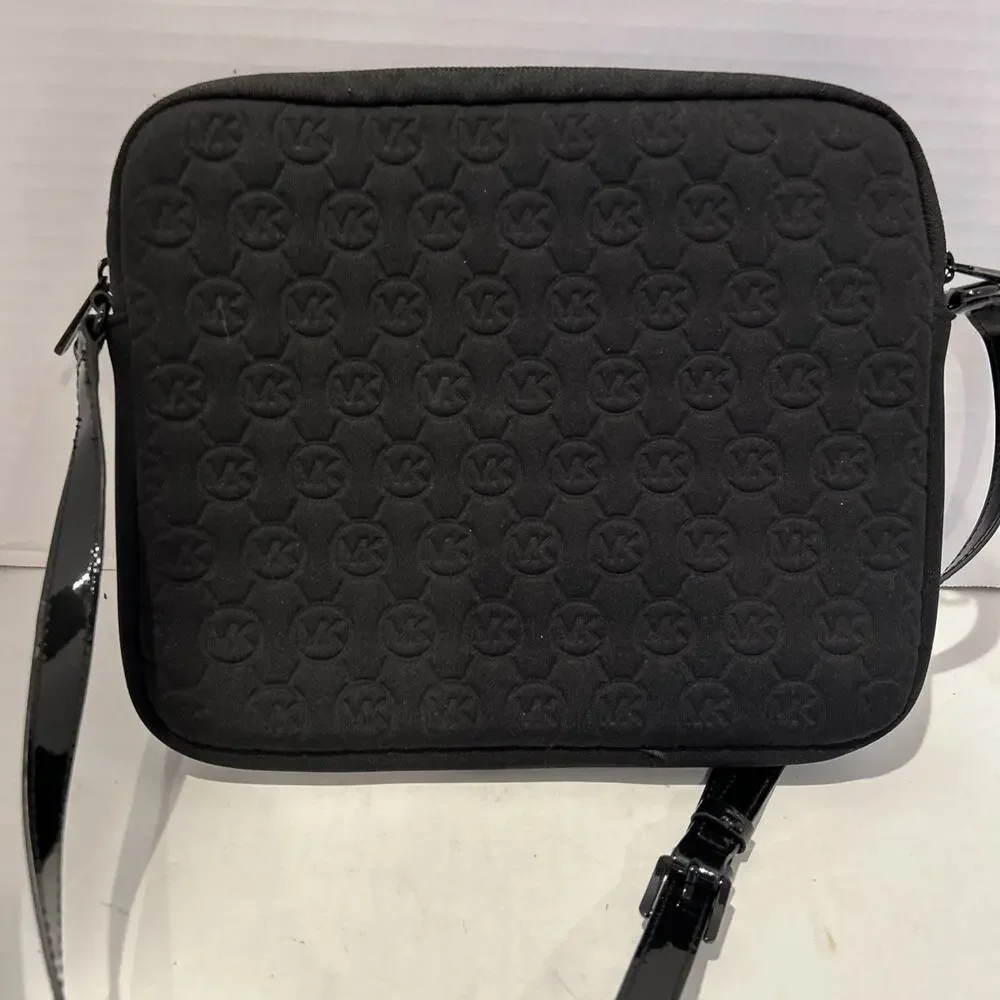 Michael Kors case euc